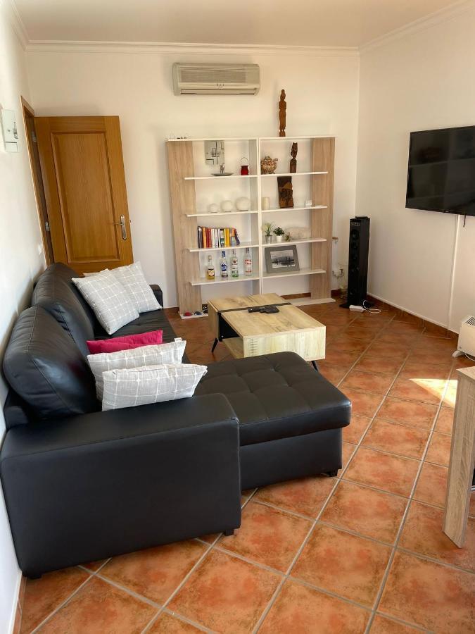 2 Bedrooms Apartment Vale Parra Praia Da Gale In A Privat Condominio Guia  Exteriör bild
