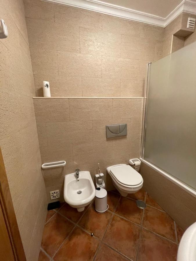 2 Bedrooms Apartment Vale Parra Praia Da Gale In A Privat Condominio Guia  Exteriör bild