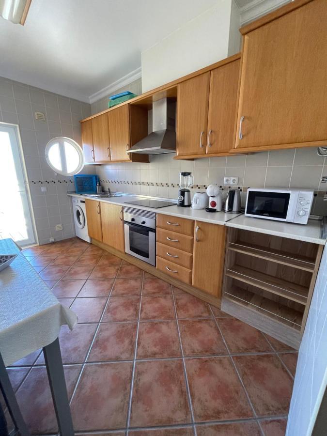 2 Bedrooms Apartment Vale Parra Praia Da Gale In A Privat Condominio Guia  Exteriör bild