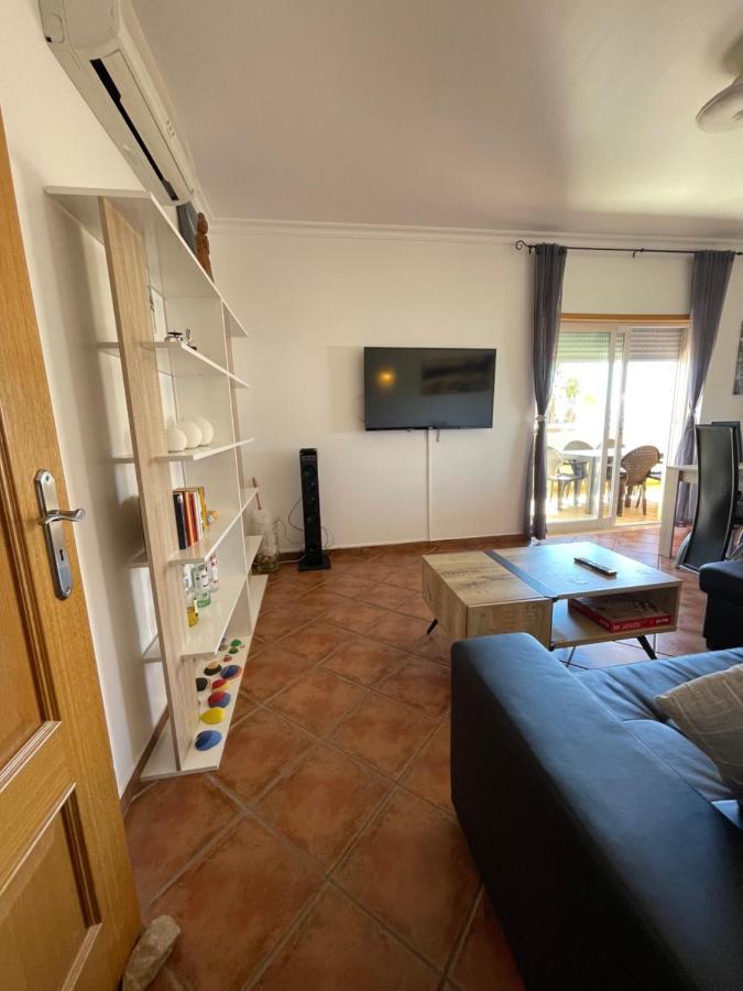 2 Bedrooms Apartment Vale Parra Praia Da Gale In A Privat Condominio Guia  Exteriör bild